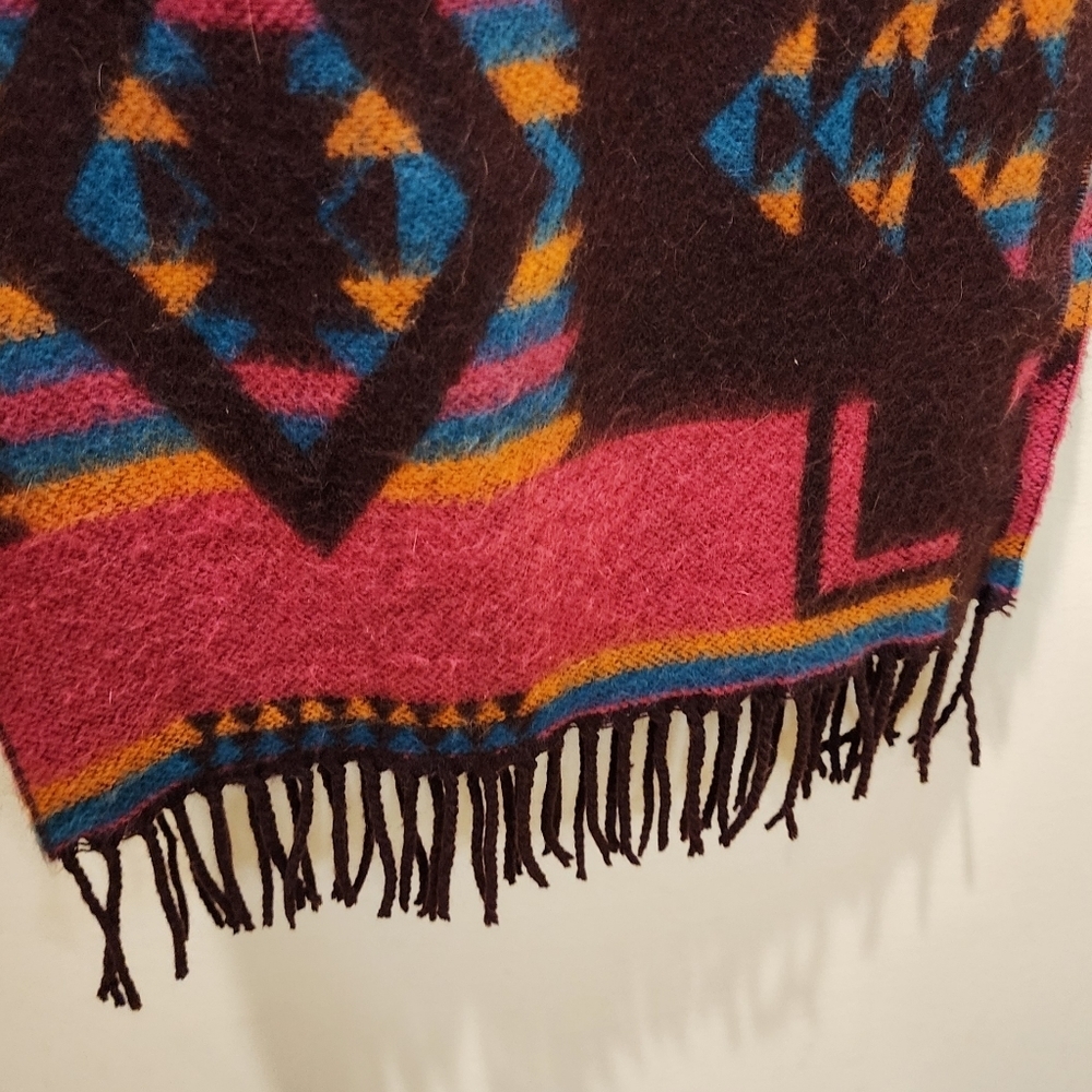 Softer that Cashmere? 100% acrylic Geometric Bohemian graphic scarf - Picture 3 of 7